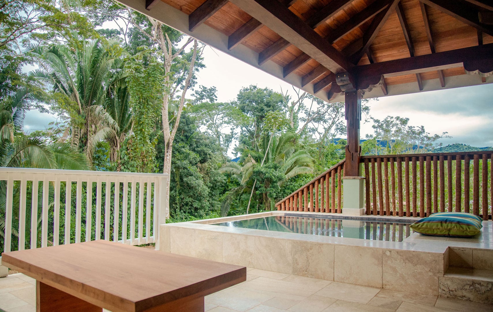 Riverview-Suites-Sleeping-Giant-Rainforest-Lodge-Belize-4_webopd