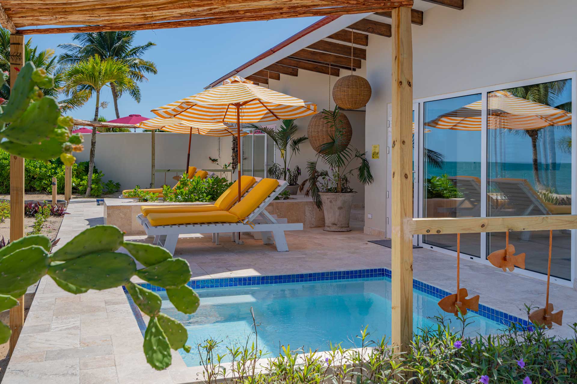JAGUAR-REEF-SEAFRONT-SUITES-03