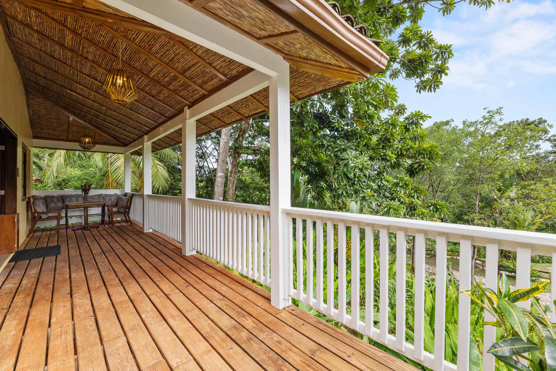 Sleeping-Giant-Jungle-Cottage-Pool-03