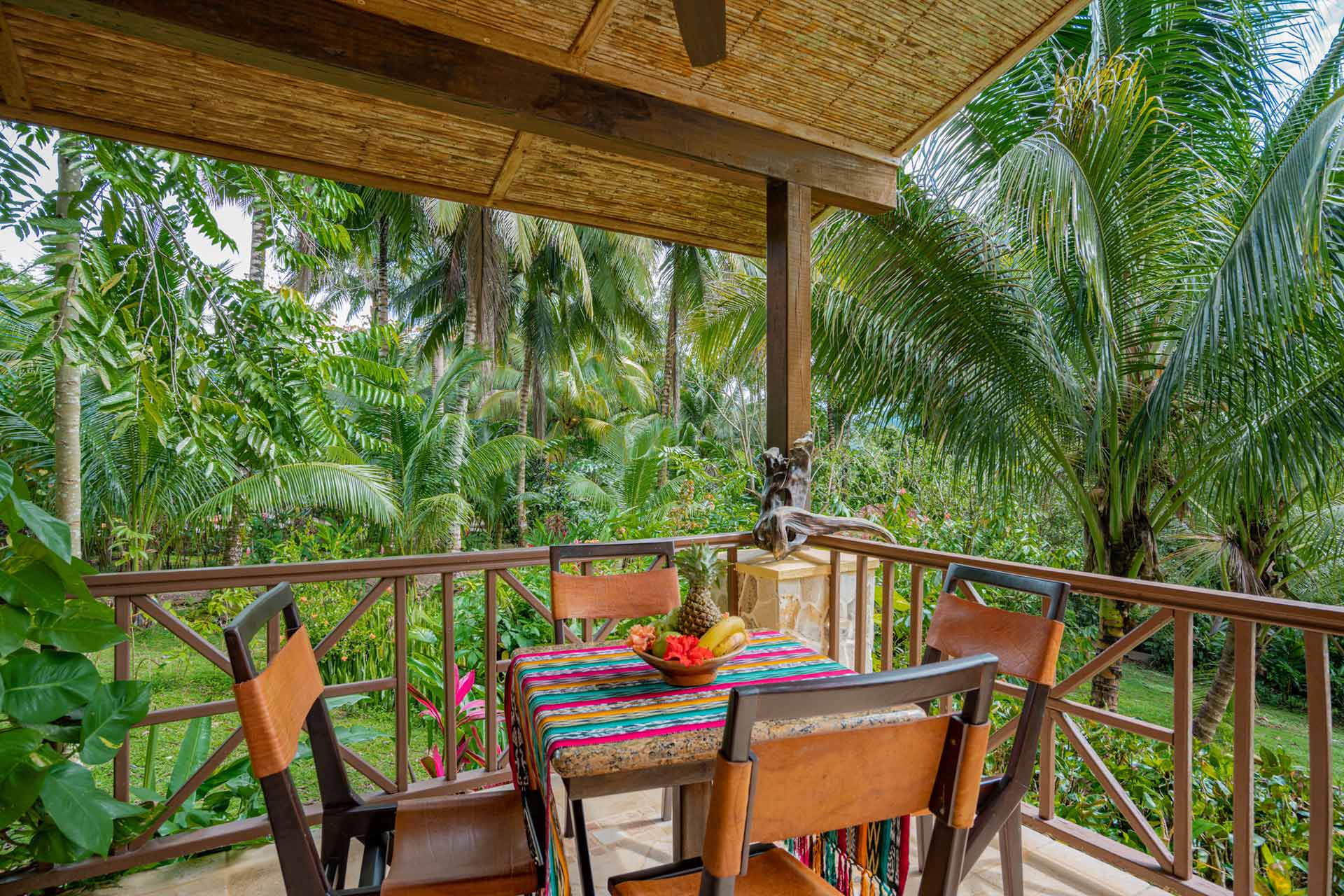 Sleeping-Giant-Owners-Jungle-House-06