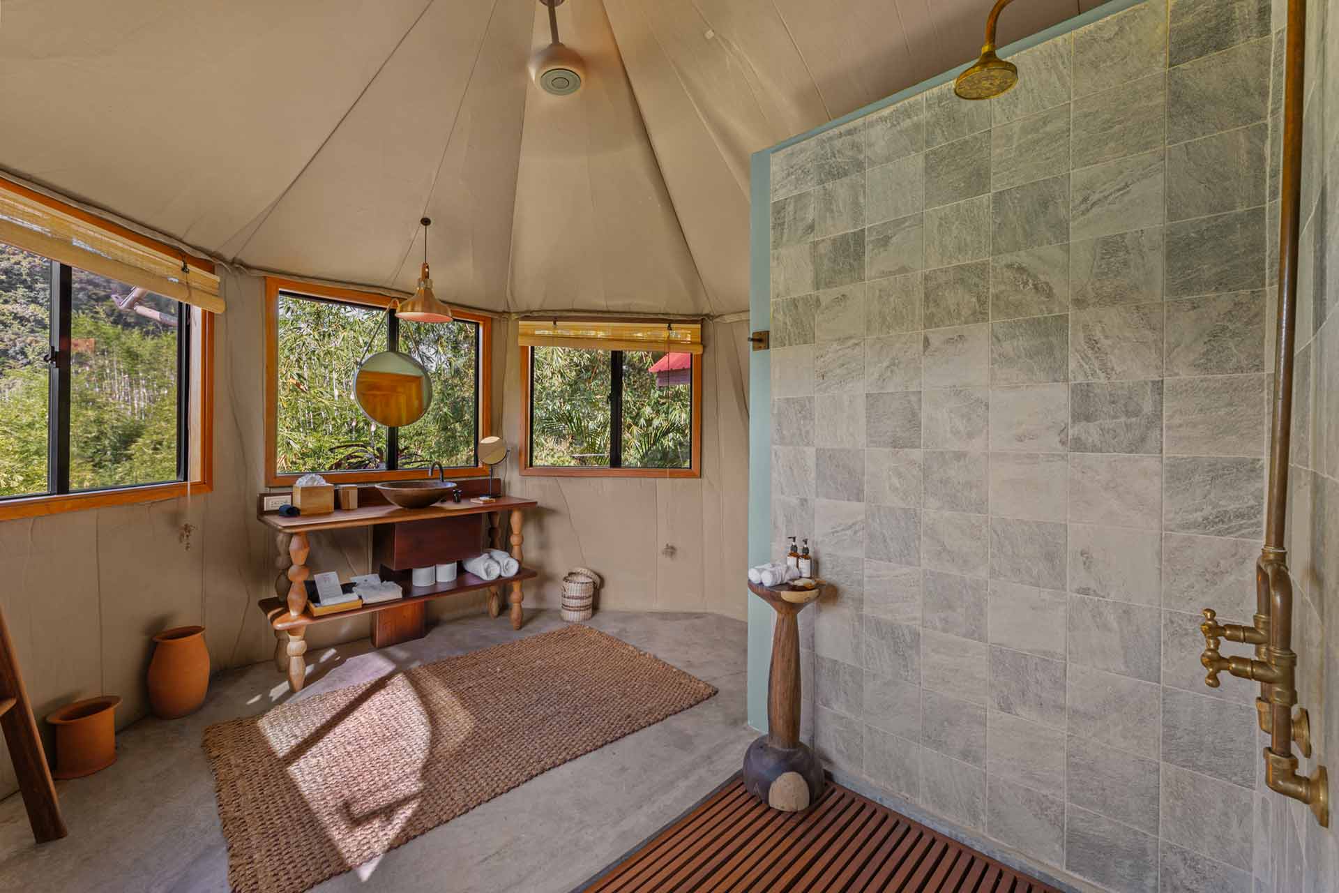 Sleeping-Giant-Rainforest-Tented-Camp-04