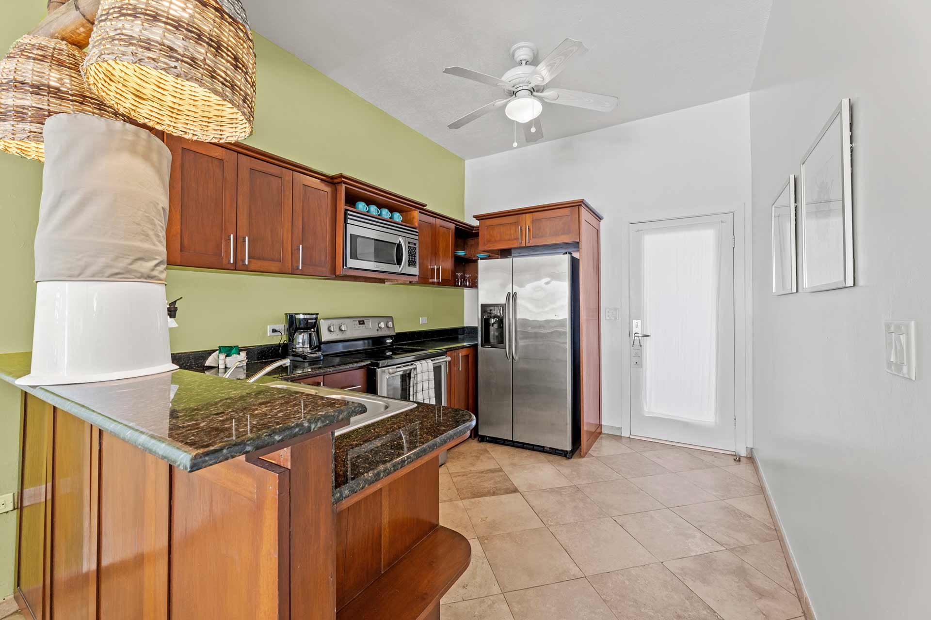 UMAYA-1-Bedroom-Beachfront-03