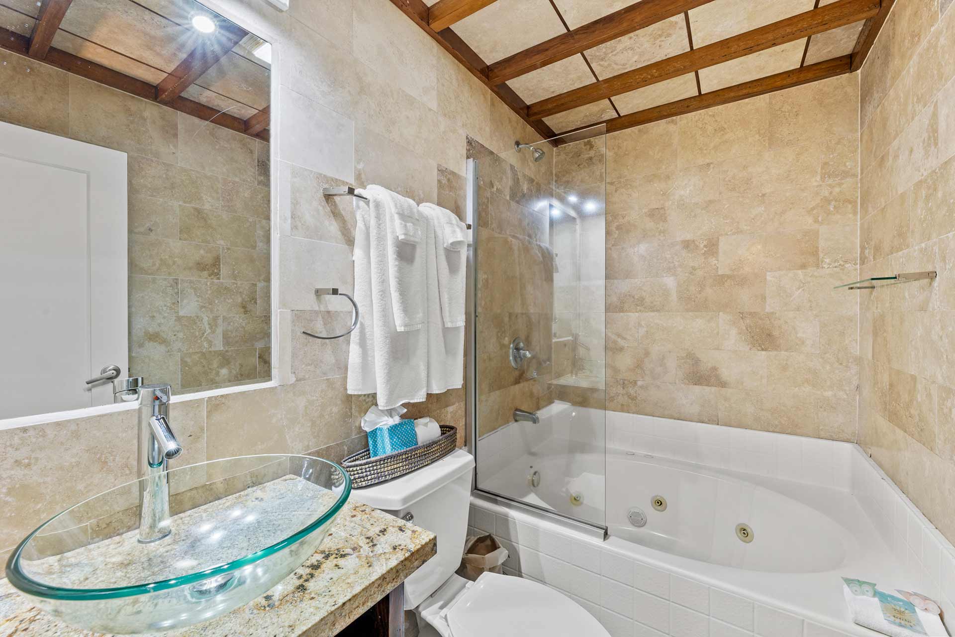 UMAYA-1-Bedroom-Beachfront-04