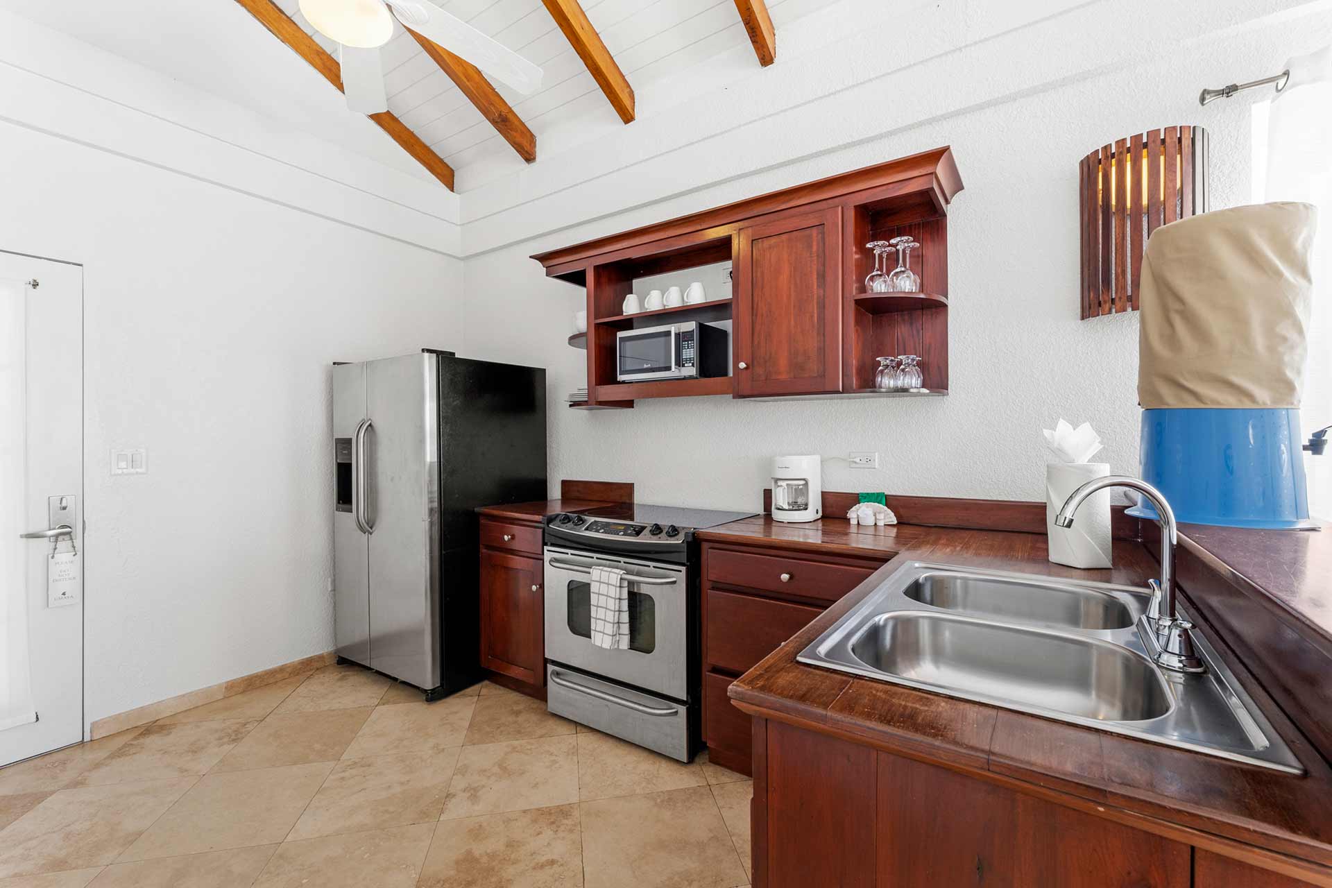 UMAYA-2-Bedroom-Lagoon-Bayview-05