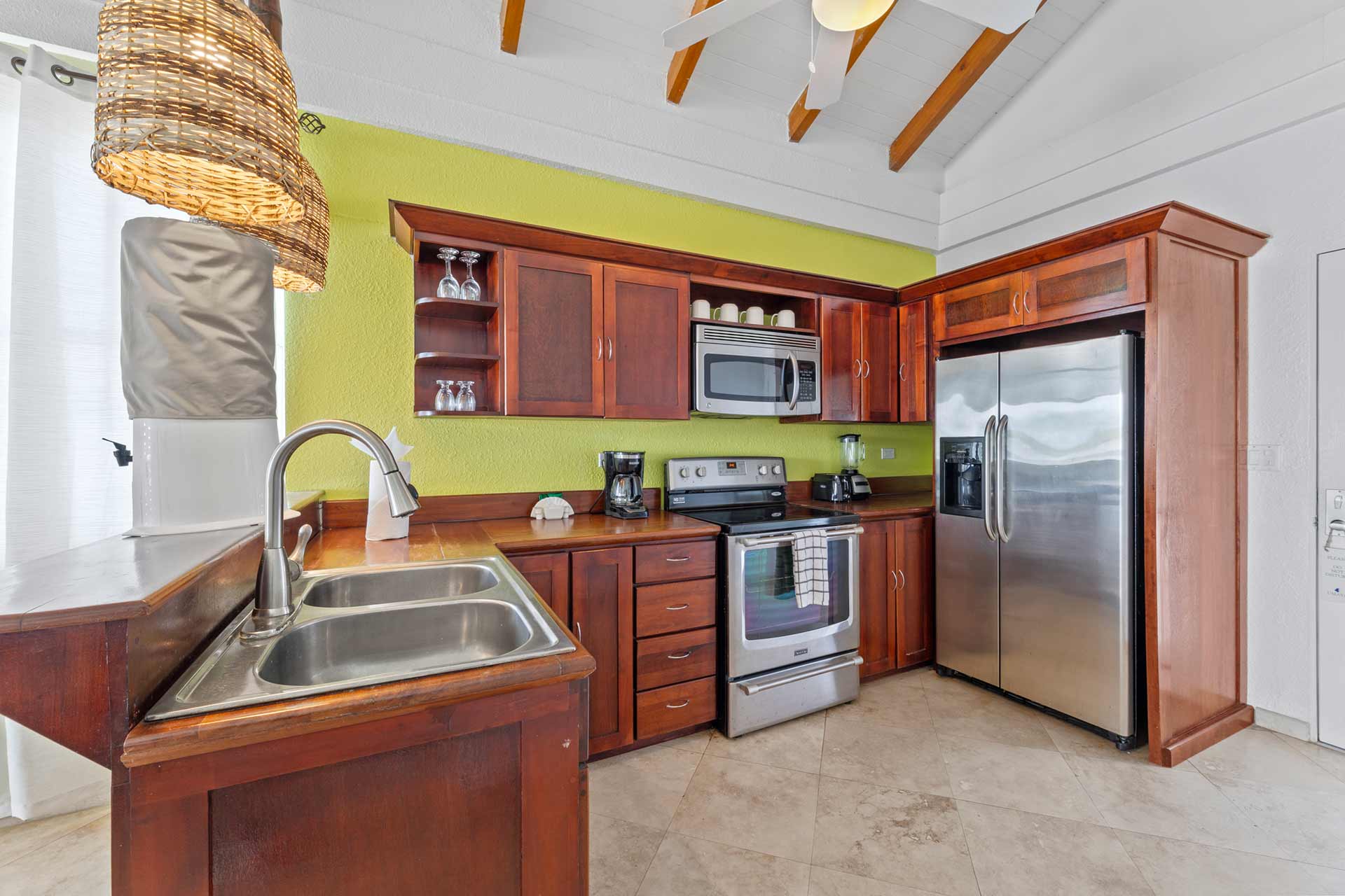 UMAYA-2-Bedroom-Penthouse-Lagoon-Bayview-06