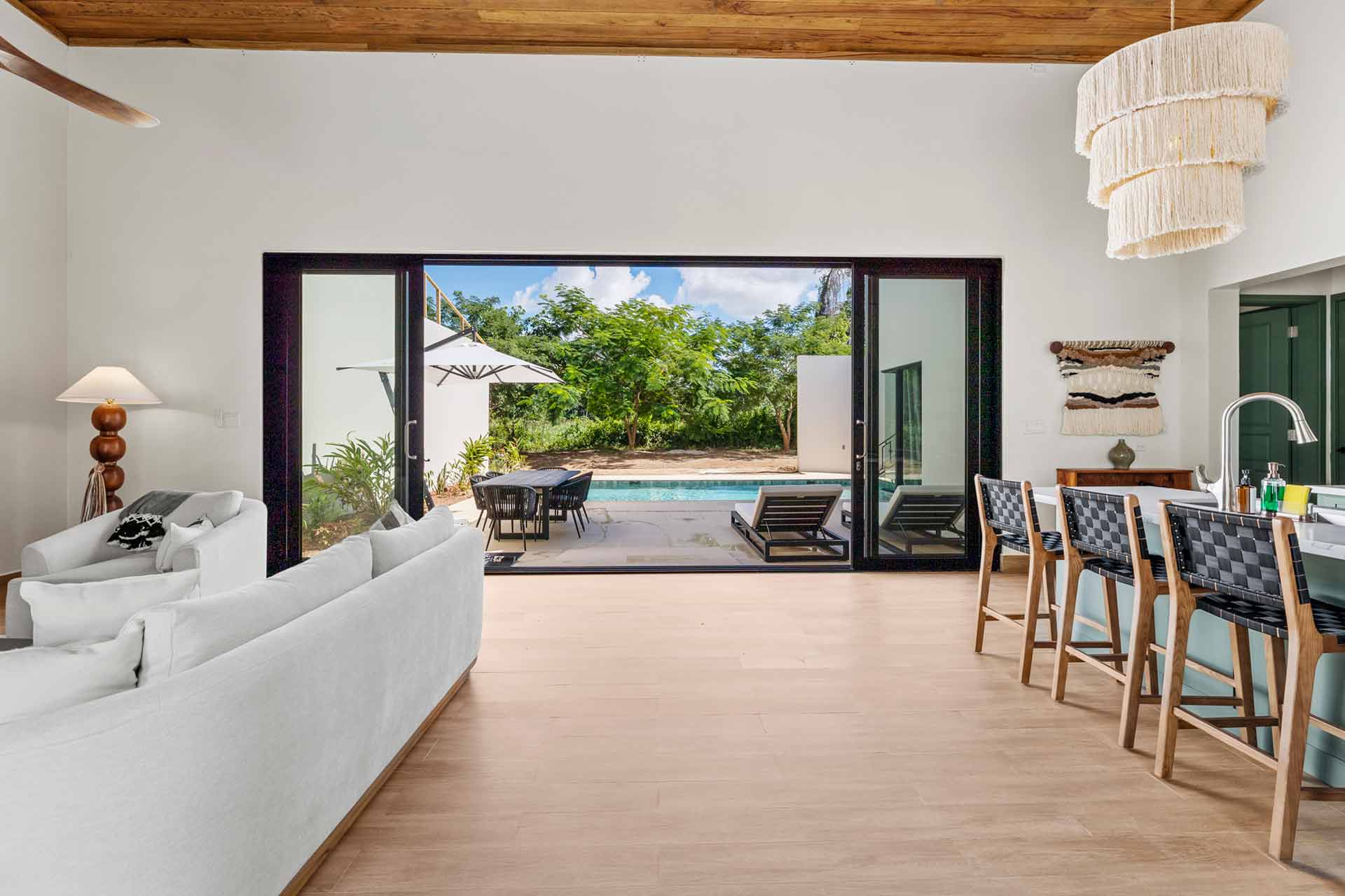 THE-BANKS-3-Bedroom-Riverfront-Villa-06